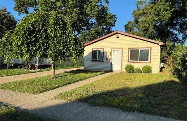 29045 Howard Avenue photos photos