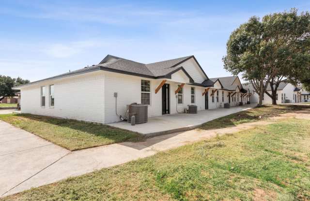 9114 Apartment Homes || Midway ISD || Water  Electricity Paid photos photos