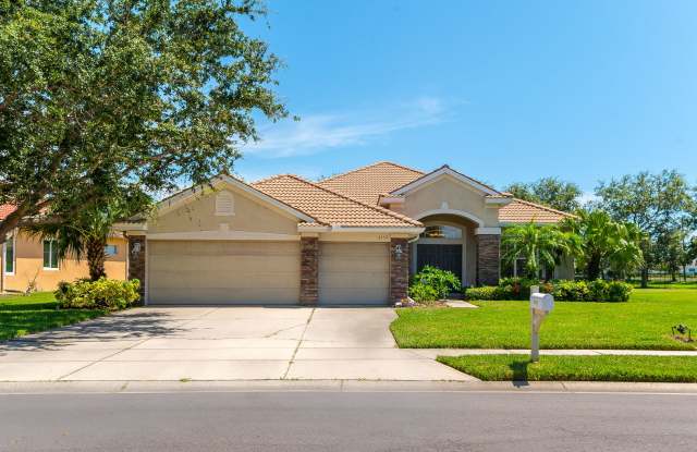 4 Bed / 3 Bath Unfurnished Family Home with Pool - Pet Friendly - Must be Seen! photos photos
