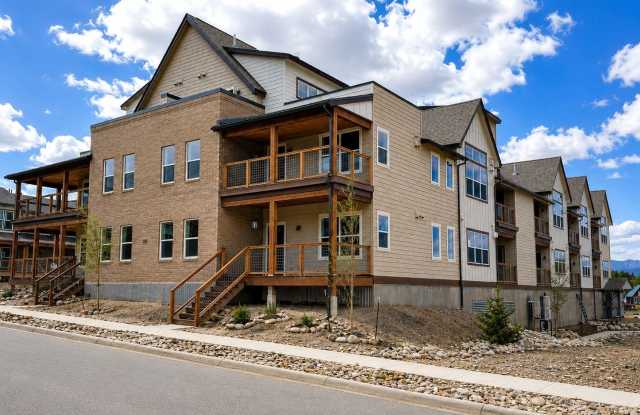 309 Grand Review Drive Gallery 3