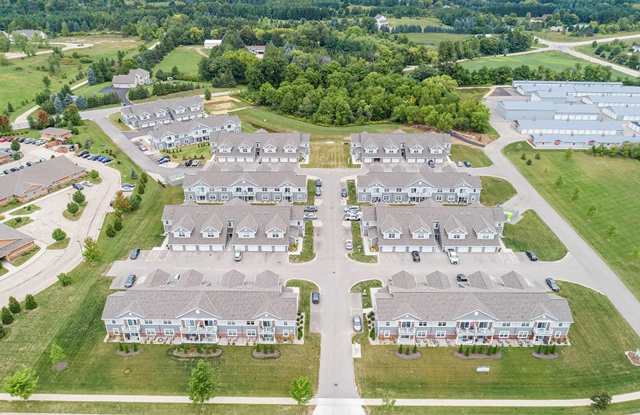 Condo Style Lower 1 Bedroom 1 Bathroom Apartment Gallery 3
