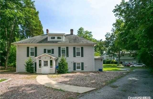 123 Beverly Road - 123 Beverly Road, South Huntington, NY 11746