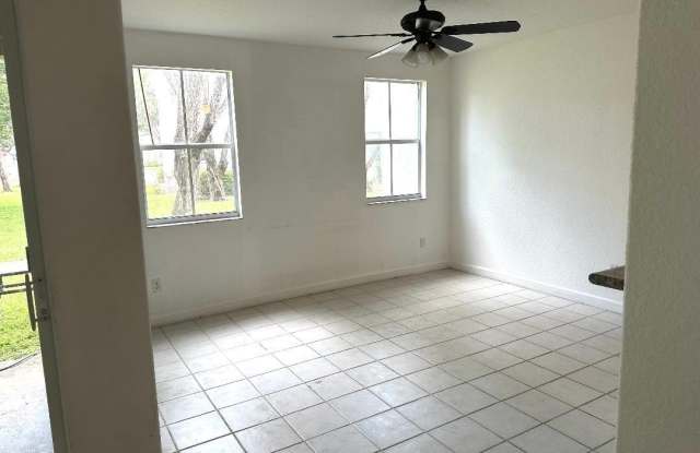 2307 Shoma Lane Gallery 3