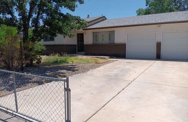Cozy 4-bedroom, 2-bathroom home! Coming soon! photos photos
