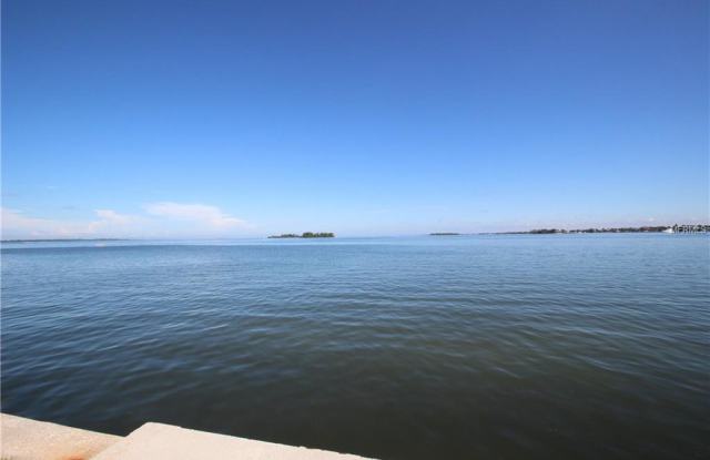 2644 SAINT JOSEPH DRIVE W Gallery 2
