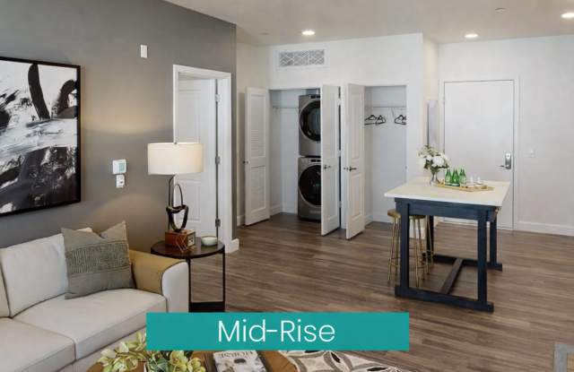 Capitol Towers – Luxury Midrise Gallery 3