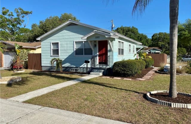 1401 39TH AVENUE N - 1401 39th Avenue North, St. Petersburg, FL 33703