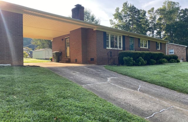 1526 Landsdowne Drive - 1526 Landsdowne Drive, Gastonia, NC 28054