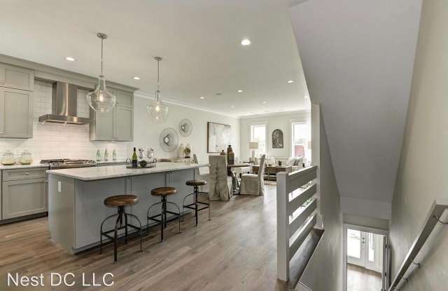 1232 I Street NE Unit 2 Gallery 3