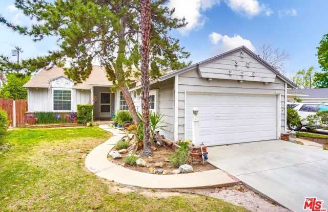 12748 Weddington St Gallery 1
