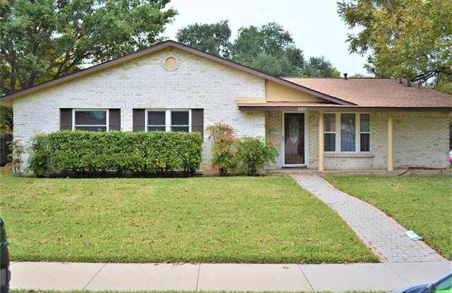 2017 Sam Houston Boulevard - 2017 Sam Houston Boulevard, Carrollton, TX 75006