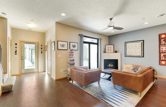 2818 Aldrich Avenue S Gallery 2