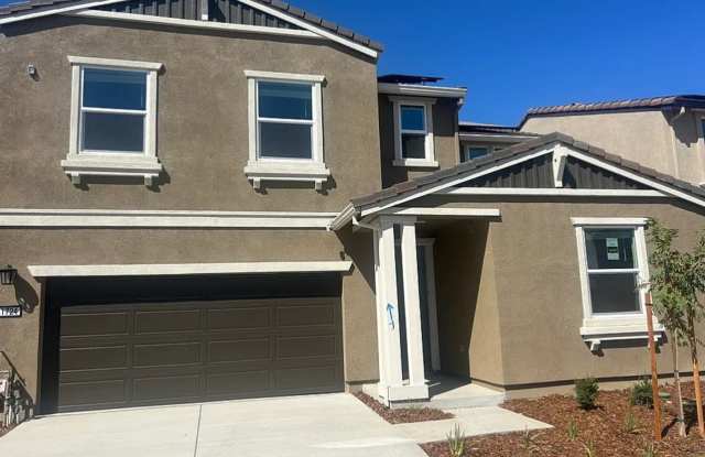 **RENT SPECIAL** - Spacious Brand-New 4 Bed / 3 Bath Home in Lincoln photos photos