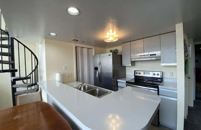 3851 Boardwalk Gallery 4