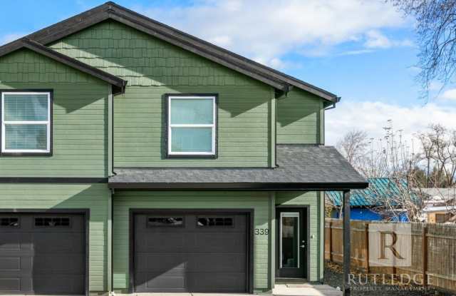 3/2.5 Bedroom Townhome photos photos