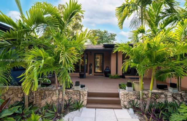 12330 Griffing Blvd photos photos