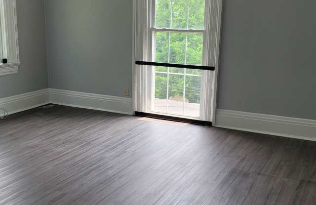 428 Sunnyside Avenue Gallery 2