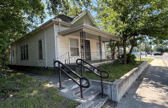 3 Bedroom 1 Bath House on a Large Corner Lot! photos photos