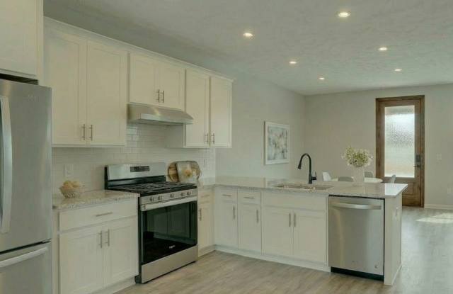1842 Applegate Street - 1 Gallery 2