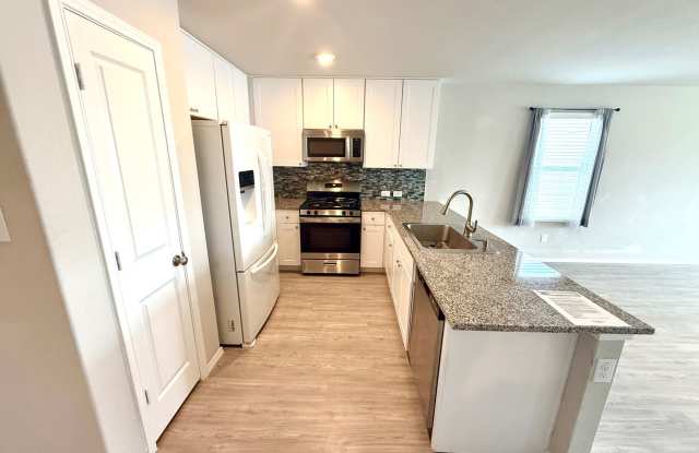 *MOVE IN SPECIAL* Beautiful 3-Bedroom Home in New Subdivision with Fenced Backyard Gallery 4