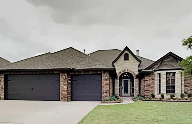 Beautiful 4 Bedroom 2 Bathroom Home in Williamson Farms photos photos