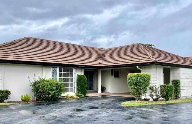 321 S Villa Drive - 321 Villa Drive South, Atlantis, FL 33462