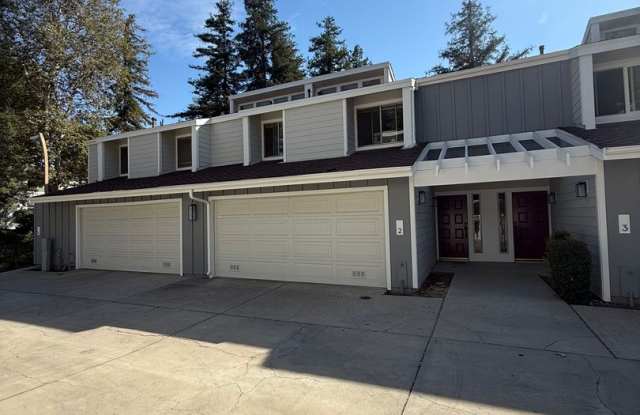 3 bed, 2 1/2 bath townhome in quiet complex photos photos