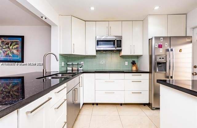 2081 S Ocean Dr - 2081 South Ocean Drive, Hallandale Beach, FL 33009