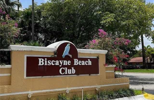 15581 SW 104th Ter photos photos