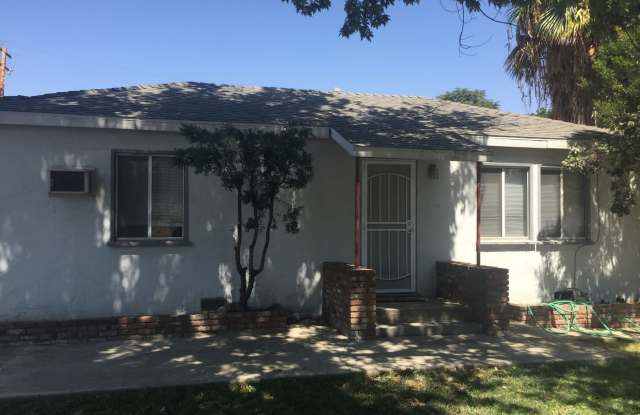 2BD/1.5BA House - Moreno Valley, CA - 28850 Alessandro Boulevard, Moreno Valley, CA 92555