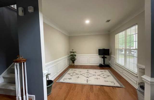 9709 Glenburn Lane Gallery 4