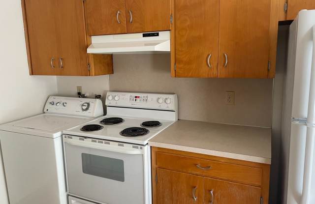 2 Bedroom/ 1 bath duplex Gallery 4