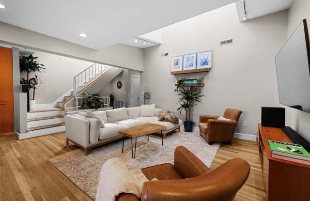 530 Massachusetts Ave 4 photos photos
