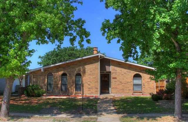 5022 Lewis Trail - 5022 Lewis Trail, Grand Prairie, TX 75052