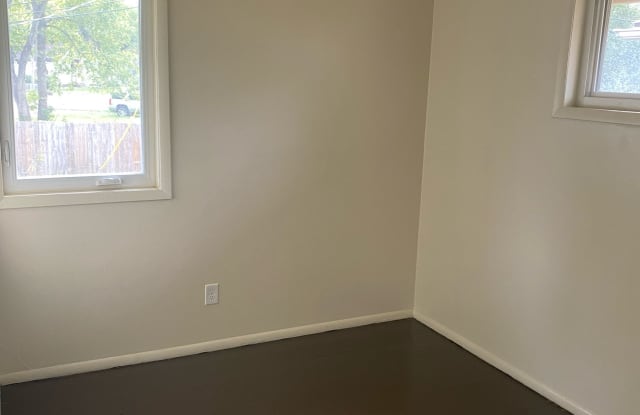 2165 W Mound St Apt D photos photos