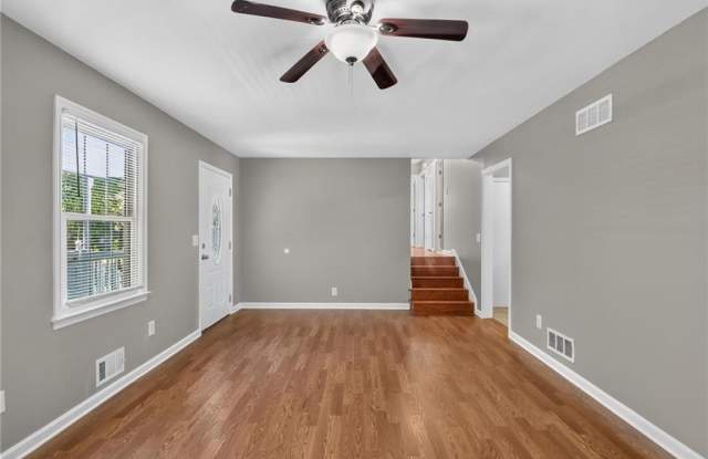 2932 Brett Circle NW Gallery 4