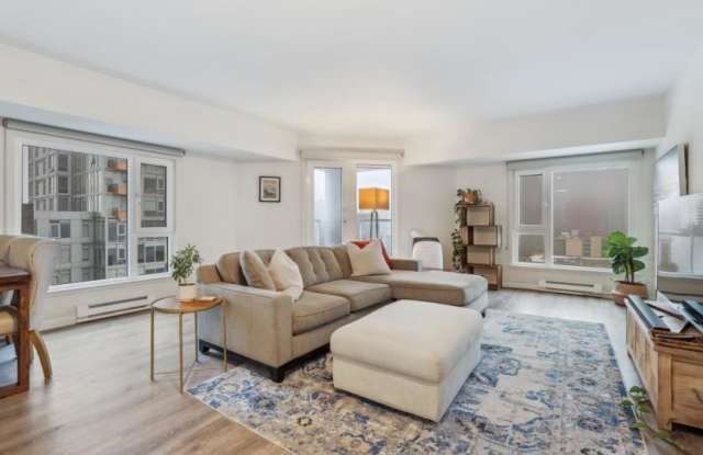 121 Vine St photos photos