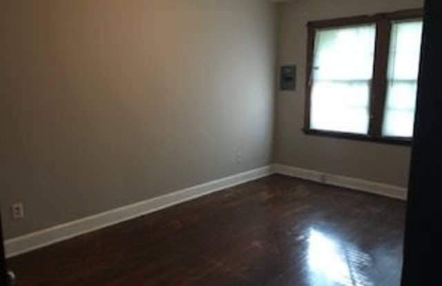 693 Goodwyn Street Gallery 2