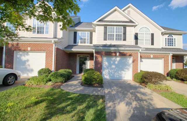 Beautiful and spacious 3 bedroom townhome with garage- only 10 minutes from Duke! photos photos