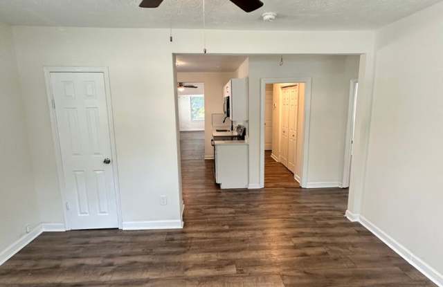 3 Bedroom Fully Renovated Hampton Home! Gallery 3