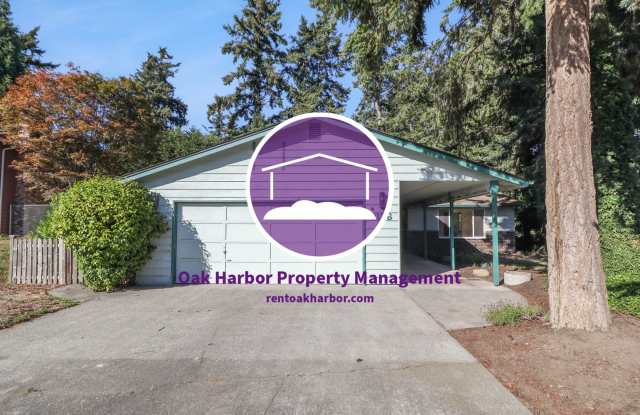 4 Bed 2.5 Bath - NAS Whidbey - Fenced Backyard Gallery 1