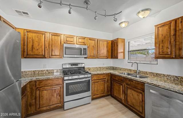 156 W Highland Avenue Gallery 4