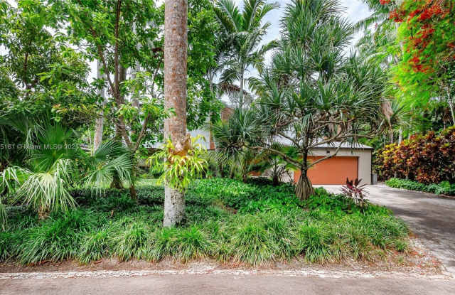3400 Poinciana Ave photos photos