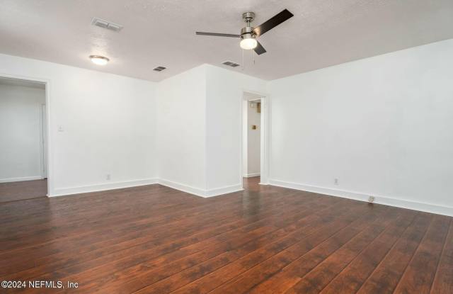 2221 COMMONWEALTH Avenue Gallery 2
