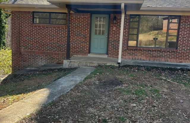 3 bedroom in Clarkesville! - 741 Barron Drive, Habersham County, GA 30523