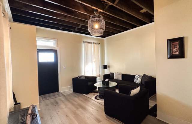2456 Riverside Dr Gallery 3