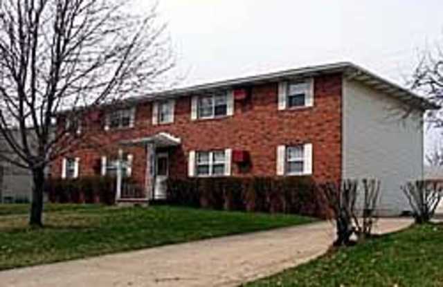 1118 Columbus Cir N - 1118 Columbus Circle North, Ashland, OH 44805