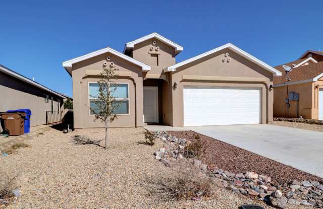 4979 Bosworth - 4BR - 2BA - $1895 - To schedule showing - Application must be entered at www.SunnyLasCrucesNewMexico.com - 4979 Bosworth Road, Las Cruces, NM 88012