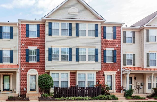 8307 DUCK HAWK WAY #68 - 8307 Duck Hawk Way, Laurel Hill, VA 22079