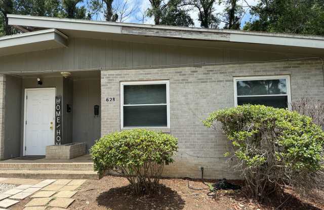 RUBI- STILES AVE. 628/30 photos photos